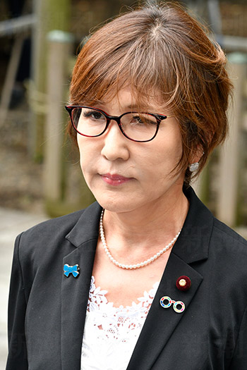 未婚のママにも税制優遇 推進した稲田朋美 イメチェン の狙い デイリー新潮