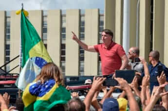 ボルソナーロ大統領でブラジルはカオス状態 コロナ感染者は今後も激増 軍事政権復活をのぞむ声 デイリー新潮