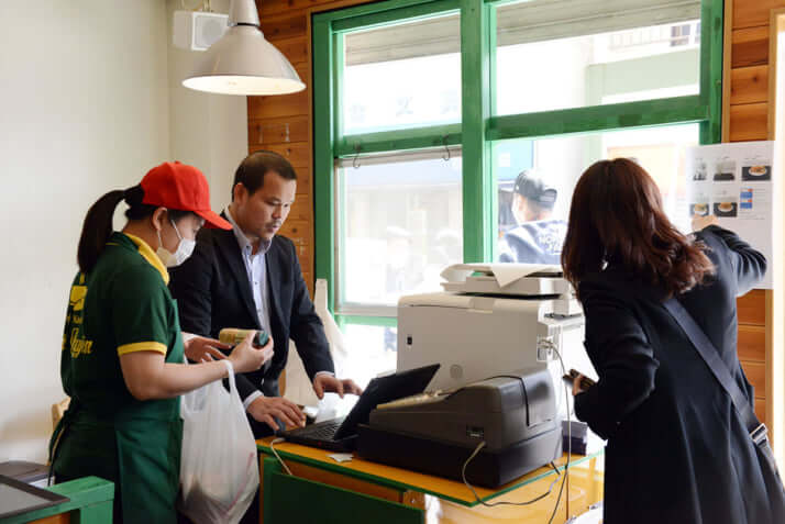 オープンしたばかりのベトナム料理店