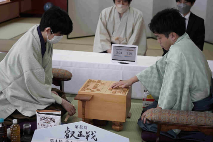 藤井聡太、菅井竜也