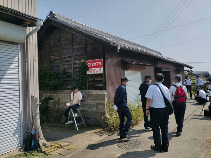 岐阜にある自宅の家宅捜索