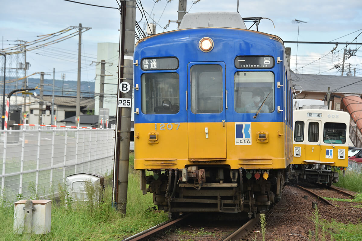 踏切トラブルで「ことでん」社長が辞任 交通再編の旗手でも苦境…ローカル線に未来はあるか | デイリー新潮