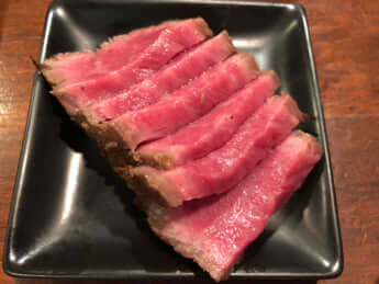 「肉山」で提供される珠玉の肉料理