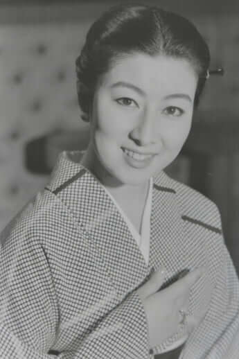 山本富士子