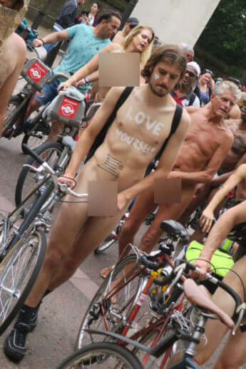 「World Naked Bike Ride in ロンドン」43