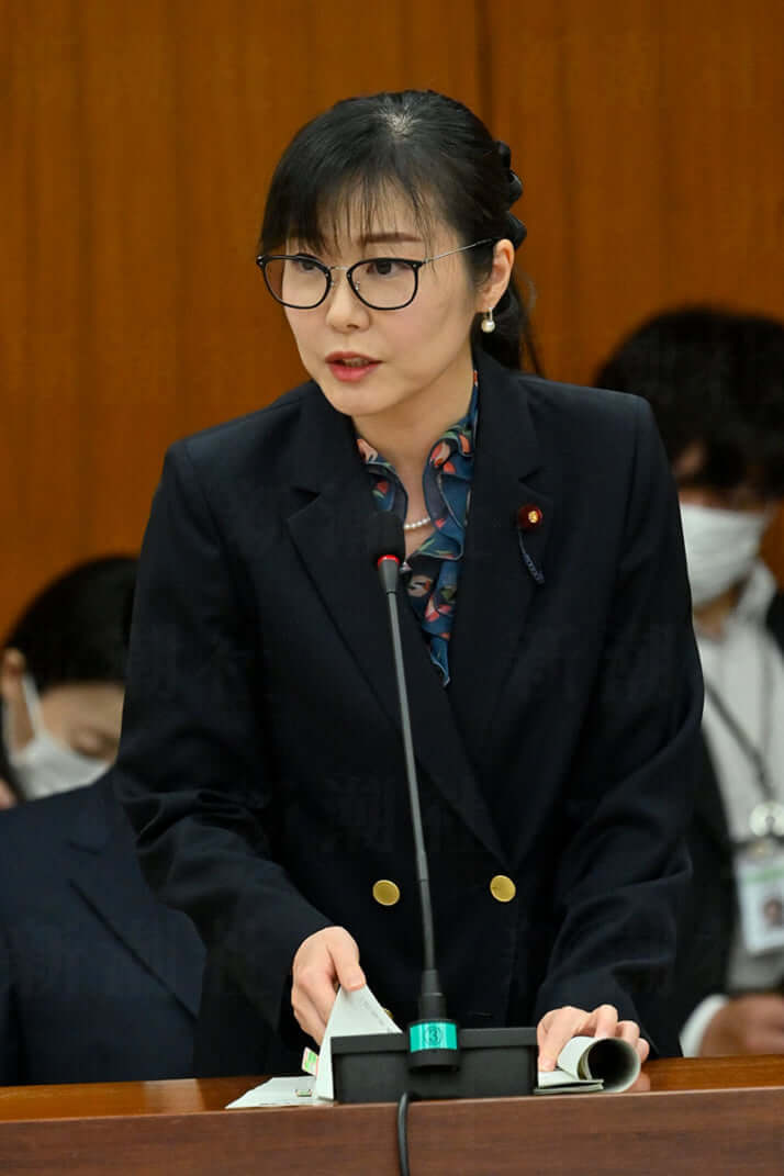 加藤鮎子