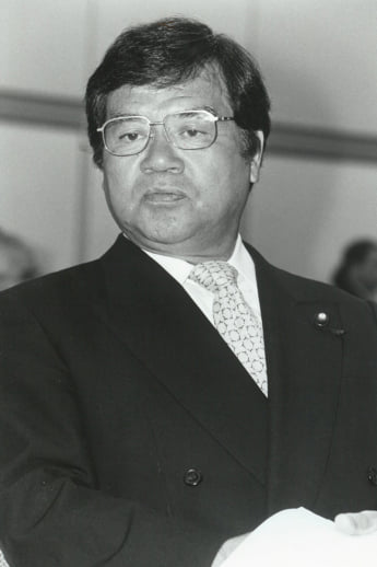 徳田虎雄