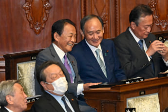 麻生太郎、菅義偉