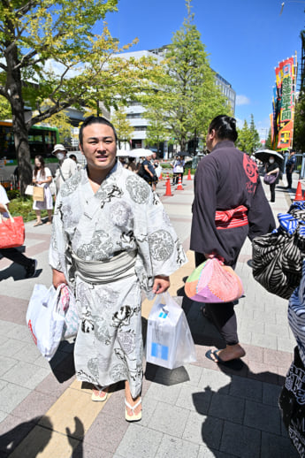 24年36号グラビア 炎鵬_20