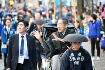 24年45号グラビア 香川照之_9