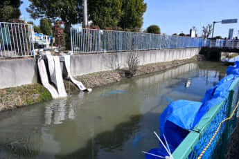 春日部市の下水放流現場