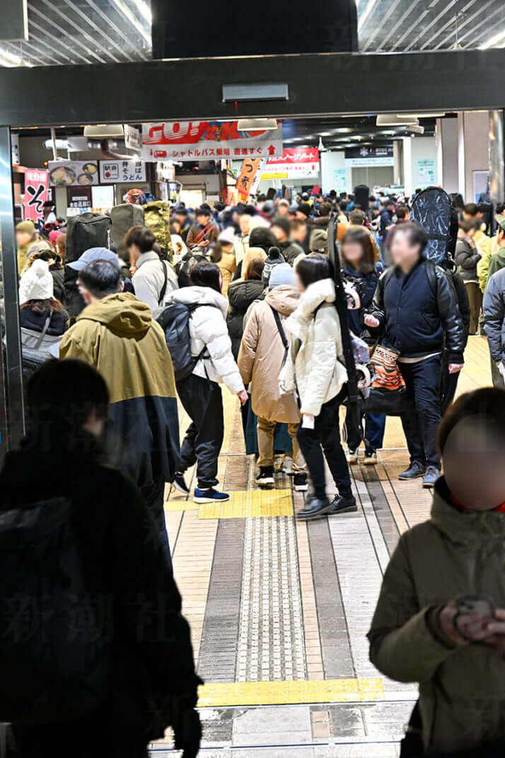 25年9号グラビア 越後湯沢_7